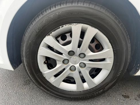 Used 2019 Chevrolet Sonic LS FWD image 23