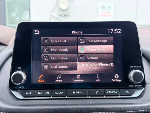 Used 2021 Nissan Rogue S AWD/4WD image 30