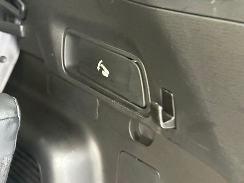 Used 2024 Mitsubishi Outlander SEL Black Edition image 6