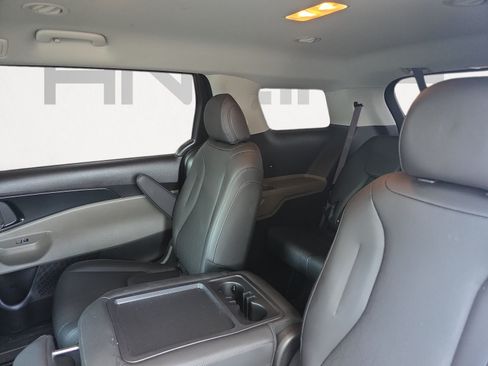 Certified 2026 Kia Carnival FWD image 22