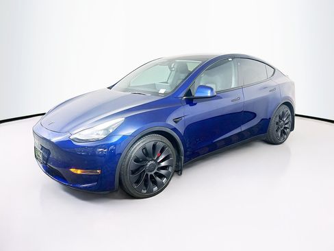 Used 2022 Tesla Model Y Performance AWD/4WD image 3