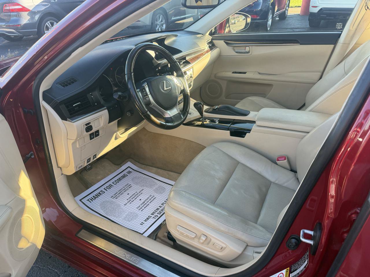 Used 2014 Lexus ES 350 w/ Luxury Package FWD image 10