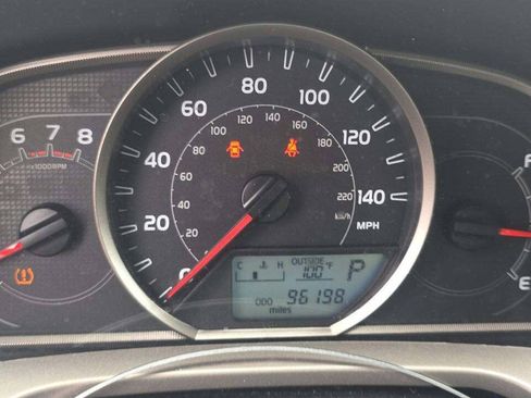 Used 2015 Toyota RAV4 LE AWD/4WD image 13