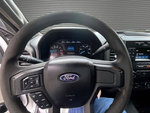 Used 2017 Ford F250 XL w/ Power Equipment Group AWD/4WD image 9