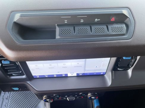 Used 2023 Ford Bronco Outer Banks image 18