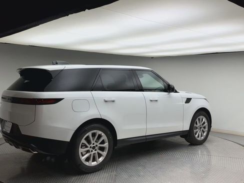 New 2026 Land Rover Range Rover Sport SE image 2