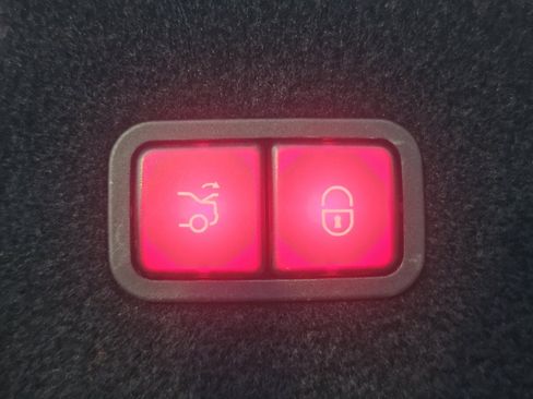 Used 2015 Mercedes-Benz S 550 4dr Sdn S 550 4MATIC w/ Sport Package image 13