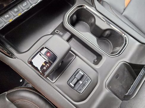Used 2025 GMC Sierra 1500 AT4 w/ AT4 Premium Package AWD/4WD image 20