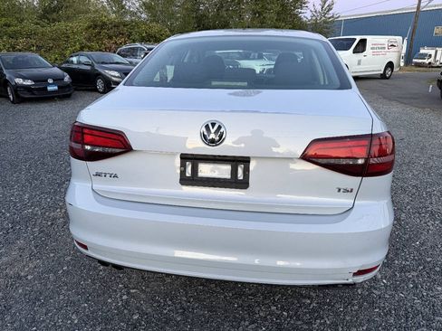 Used 2017 Volkswagen Jetta S FWD image 4