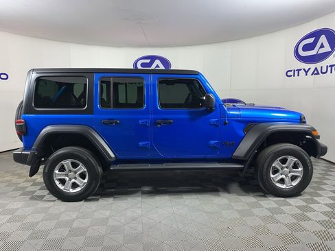 Used 2022 Jeep Wrangler Unlimited Sport image 2