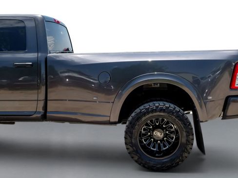 Used 2024 RAM 3500 Tradesman w/ Chrome Appearance Group AWD/4WD image 14