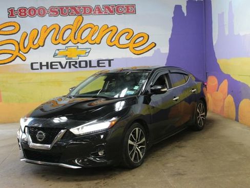 Used 2019 Nissan Maxima SL FWD image 2