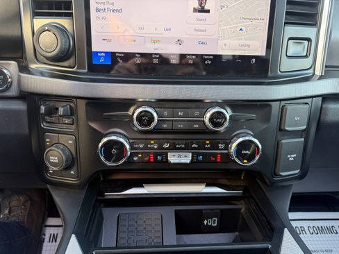 Used 2024 Ford F250 Platinum image 26