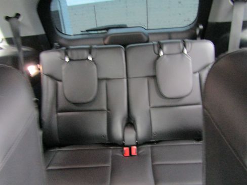 Used 2021 Ford Explorer XLT w/ Equipment Group 202A image 27