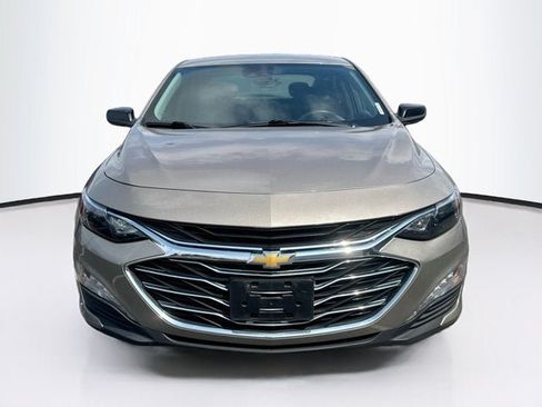 Used 2023 Chevrolet Malibu LT FWD image 2