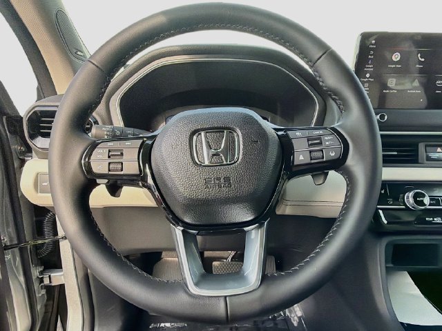 New 2026 Honda Pilot Touring image 11