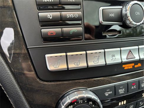 Used 2015 Mercedes-Benz SL 550 image 34