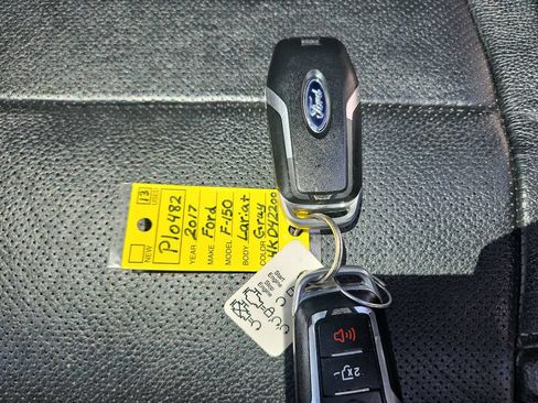 Used 2017 Ford F150 Lariat w/ Equipment Group 502A Luxury AWD/4WD image 29