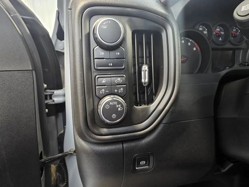 Used 2025 Chevrolet Silverado 2500 Custom w/ Custom Value Package AWD/4WD image 26
