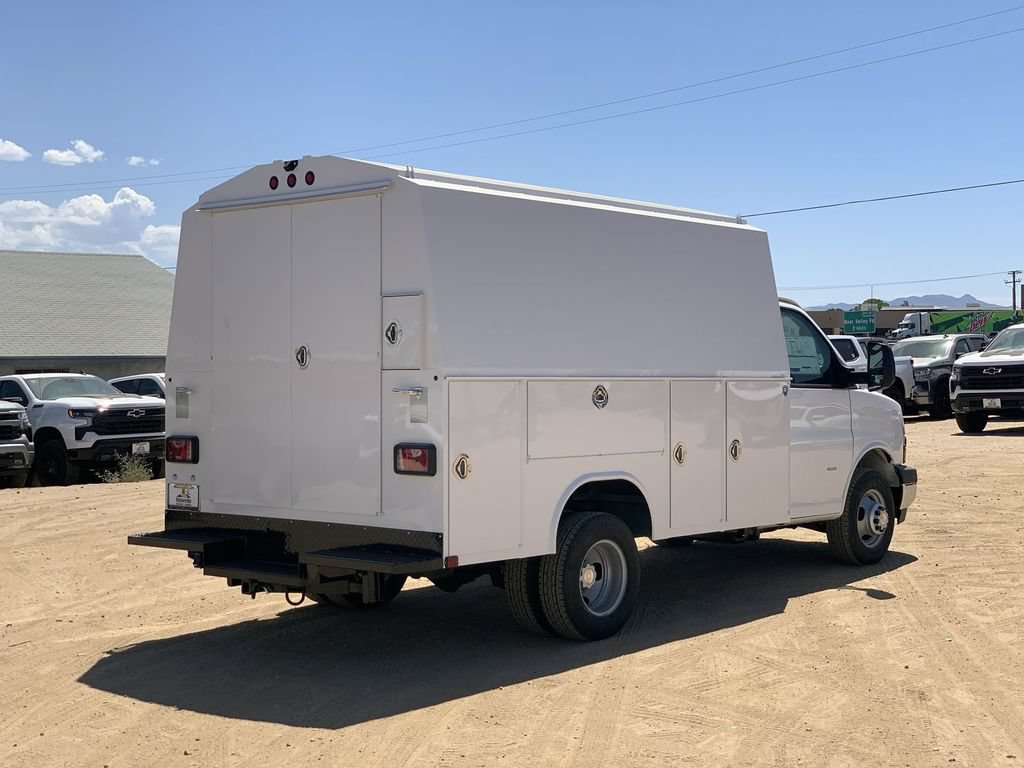 New 2026 Chevrolet Express 3500 w/ Power Convenience Package RWD image 4
