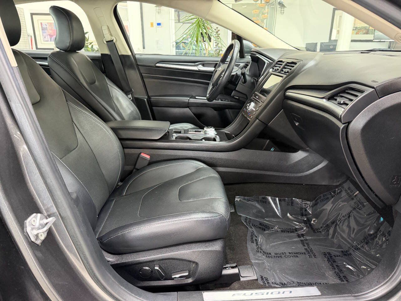 Used 2019 Ford Fusion Titanium AWD/4WD image 17