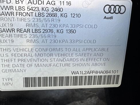 Used 2017 Audi Q5 2.0T Premium Plus w/ Technology Package image 25