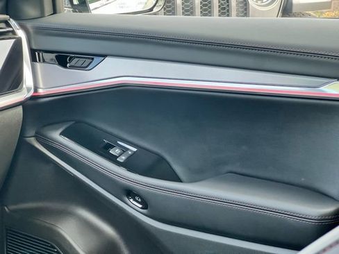 Used 2024 Jeep Wagoneer Launch Edition image 43