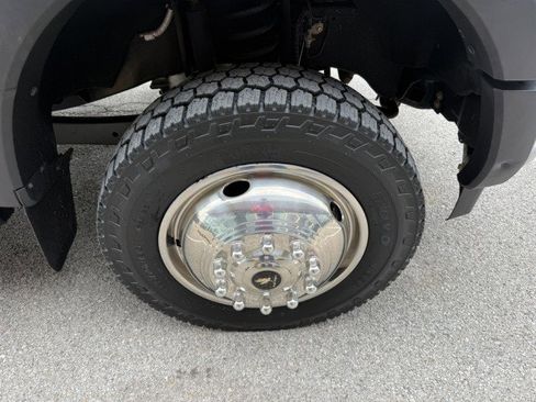 Used 2017 Ford F550 4x4 Crew Cab Super Duty image 14