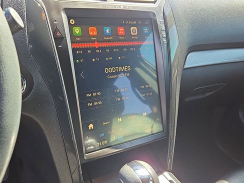 Used 2019 Ford Explorer XLT AWD/4WD image 16