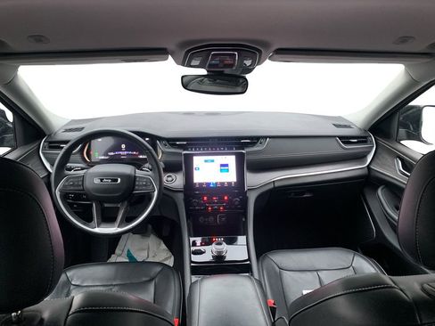 Used 2022 Jeep Grand Cherokee L Limited image 17