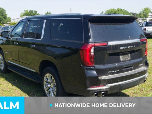 Used 2025 GMC Yukon XL Denali AWD/4WD image 5