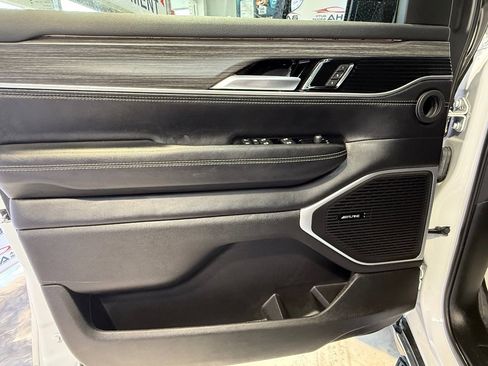 Used 2024 Jeep Wagoneer L Series II w/ Flexible Seating Group image 34