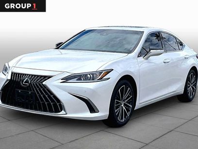 Used 2025 Lexus ES 300h w/ Premium Package
