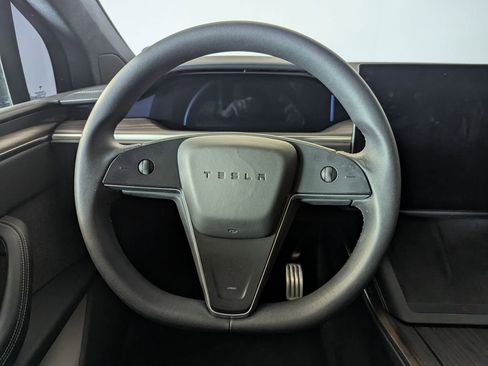 Used 2024 Tesla Model X image 36