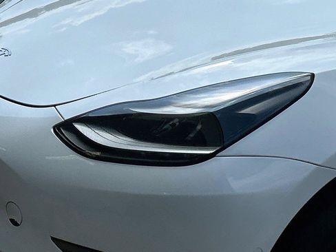 Used 2021 Tesla Model 3 Standard Range Plus RWD image 10