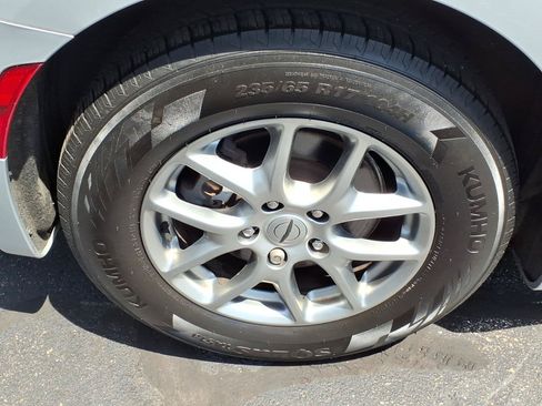 Used 2022 Chrysler Pacifica Touring FWD image 5