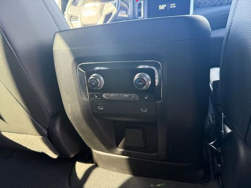 Used 2023 GMC Yukon XL Denali image 22