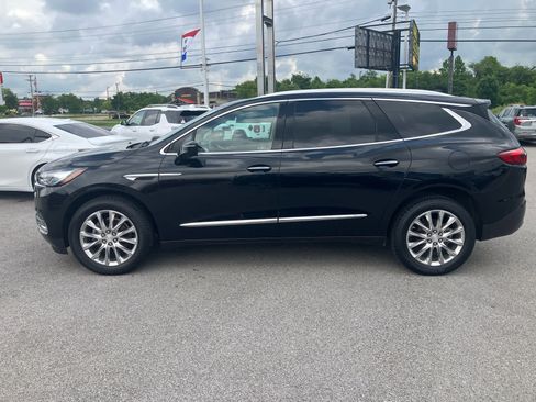 Used 2021 Buick Enclave Premium w/ Sun and Sites Package AWD/4WD image 4
