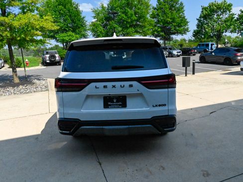Used 2025 Lexus LX 600 4WD w/ Accessory Package (2T) image 6