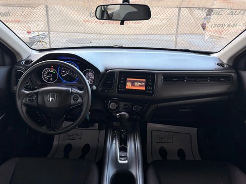 Used 2019 Honda HR-V LX image 27