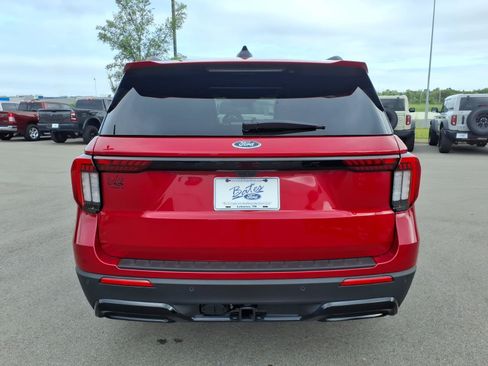 Used 2026 Ford Explorer ST-Line w/ ST-Line Street Pack RWD image 4