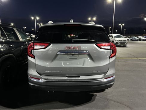 Used 2023 GMC Terrain SLT image 5