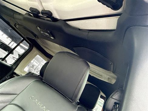 Used 2022 Jeep Wrangler Unlimited Sahara w/ Cold Weather Group image 20