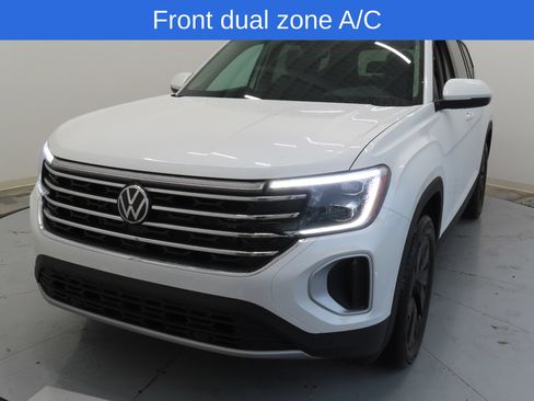Certified 2026 Volkswagen Atlas SE FWD image 4