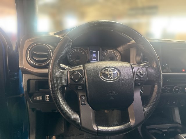 Used 2016 Toyota Tacoma TRD Sport RWD image 12