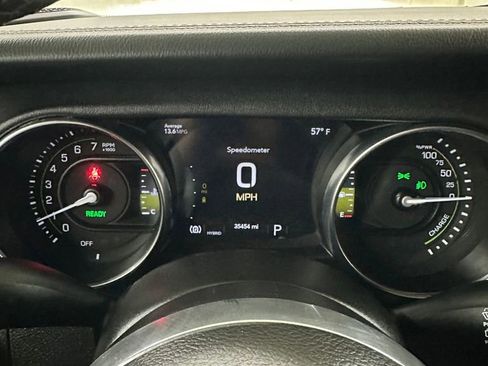 Used 2023 Jeep Wrangler Unlimited Sahara w/ Cold Weather Group image 19