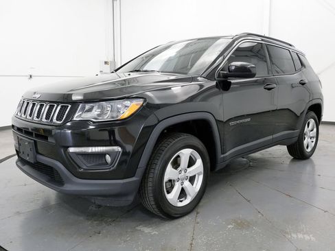 Used 2020 Jeep Compass Latitude AWD/4WD image 3