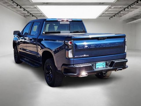 Used 2019 Chevrolet Silverado 1500 LT Trail Boss AWD/4WD image 3