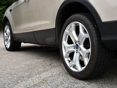Used 2017 Ford Escape Titanium AWD/4WD image 10