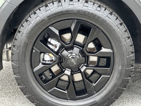 Used 2025 Kia Telluride AWD image 26